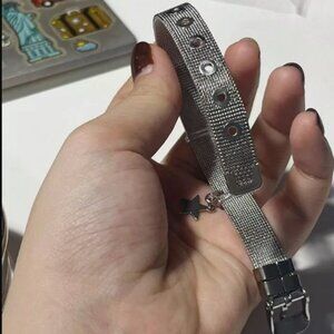 Mesh bracelet with star charm